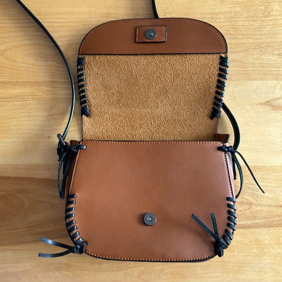 Cross body bag - Picture 2 of 5